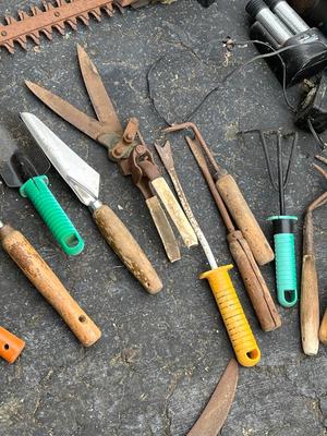 LOT 142G: Lawn and Garden Tools - Electric Weed Wacker, Hedge Trimmers and More