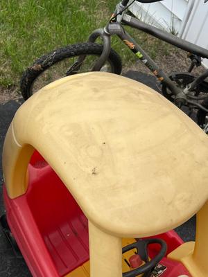 LOT 143G: Kids Bicycles, Little Tykes Cozy Coupe
