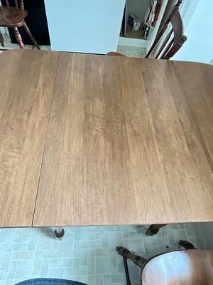 LOT 145K: Drop Leaf Kitchen / Dining Table w/ Four Chairs