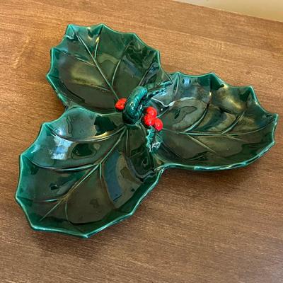 LOT 155M: Vintage Lefton Holly Berry Dishes