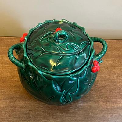 LOT 155M: Vintage Lefton Holly Berry Dishes