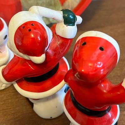 LOT 157K: Vintage Christmas Decorative Items - Napco and More