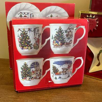 LOT 158M: Christmas Dishes and More, Lenox, Fitz & Floyd, Nikko