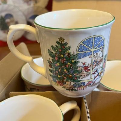 LOT 158M: Christmas Dishes and More, Lenox, Fitz & Floyd, Nikko