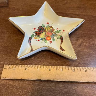 LOT 158M: Christmas Dishes and More, Lenox, Fitz & Floyd, Nikko