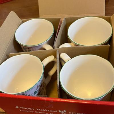 LOT 158M: Christmas Dishes and More, Lenox, Fitz & Floyd, Nikko