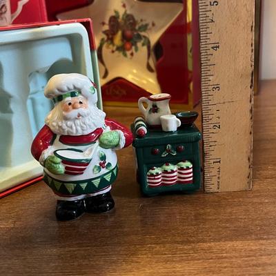 LOT 158M: Christmas Dishes and More, Lenox, Fitz & Floyd, Nikko