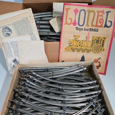 LOT 162X: Lionel Train Tracks, American Flyer Transformer, and More