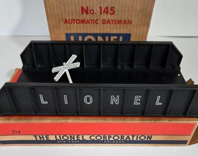 LOT 162X: Lionel Train Tracks, American Flyer Transformer, and More