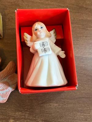 LOT 201D: Christmas Collection - Hymnal Angel, Carollers and More