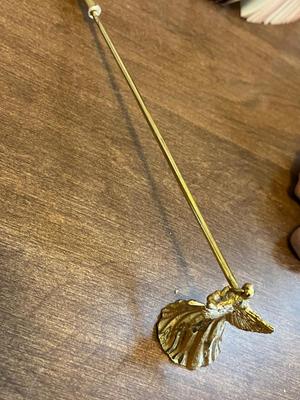 LOT 201D: Christmas Collection - Hymnal Angel, Carollers and More