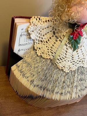LOT 201D: Christmas Collection - Hymnal Angel, Carollers and More