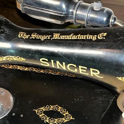 LOT 202A: Vintage 1951 Singer Sewing Machine in Sewing Table