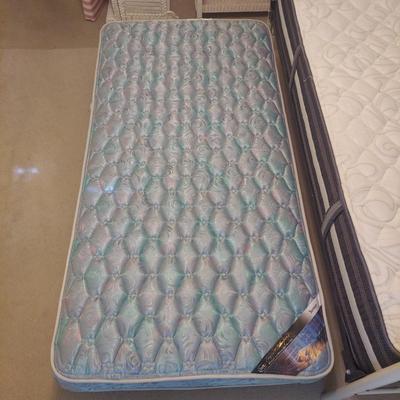 Metal Frame Daybed w/ Trundle (GB-BBL)