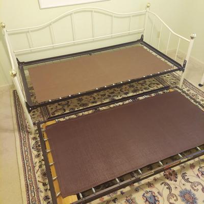 Metal Frame Daybed w/ Trundle (GB-BBL)
