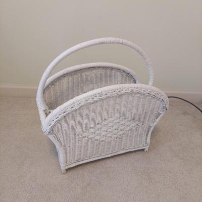 Wicker Shelf, Mirrors & More (GB-BBL)