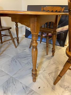 Wooden Extendable Dining Table with Four Chairs
