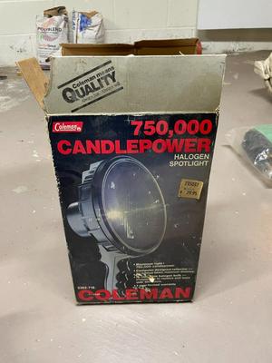 Coleman 750,000 Candlepower Halogen Spotlight