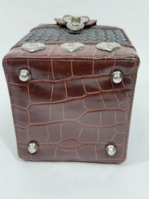 Two-tone Square Leather Purse with hearts