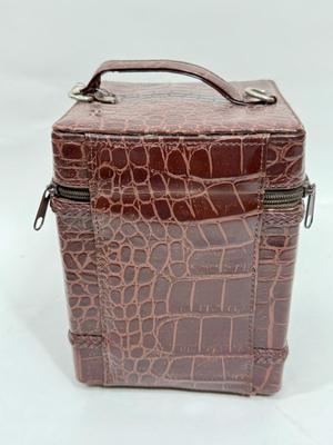 Two-tone Square Leather Purse with hearts