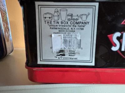 SPIDER-MAN AND AVENGERS LUNCHBOX, AVENGERS HAS A PUZZLE INSIDE