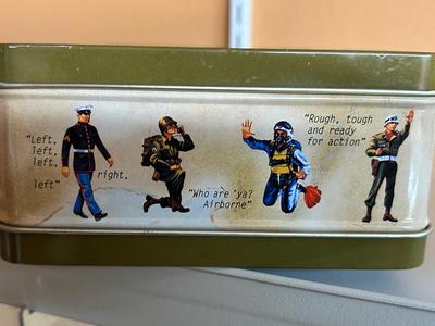 GI JOE AND SUPERMAN LUNCH PAILS