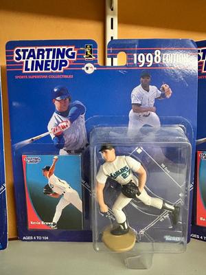 1998 STARTING LINE UP SUPER STAR BASEBALL COLLECTABLE FIGURINES