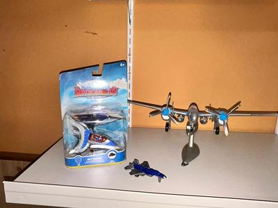 ARMOUR COLLECTION DIECAST LOCKHEAD P-38 LIGHTNING SCALE MODEL PLANE & SKYLANDERS SUPERCHARGE