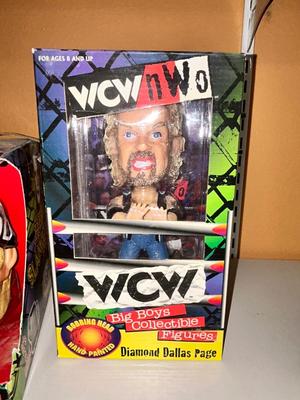 1998 WCW DIAMOND DALLAS PAGE BOBBLE HEAD AND 1999 NWO HULK HOGAN HEAD MUG