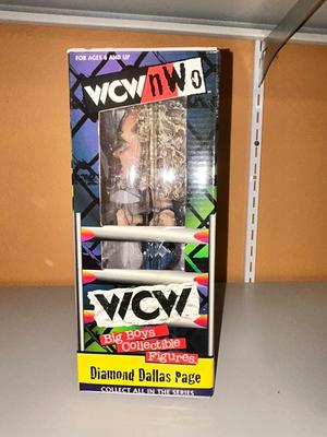 1998 WCW DIAMOND DALLAS PAGE BOBBLE HEAD AND 1999 NWO HULK HOGAN HEAD MUG