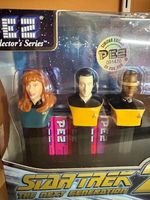 STAR TREK COLLECTIBLE PEZ AND OTHER ITEMS