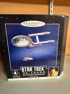 STAR TREK COLLECTIBLE PEZ AND OTHER ITEMS