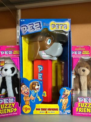 PEZ FOR PETS TREAT DISPENSER AND FUZZY FRIENDS PEZ