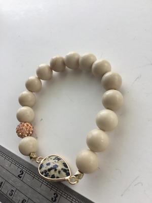 Stretchy fashion bracelet