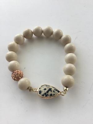 Stretchy fashion bracelet