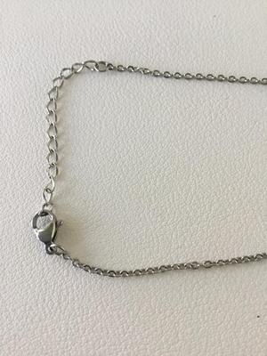 Beautiful silver tone heart rhinestone necklace