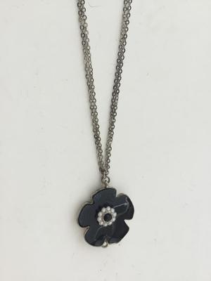 Beautiful black flower long necklace
