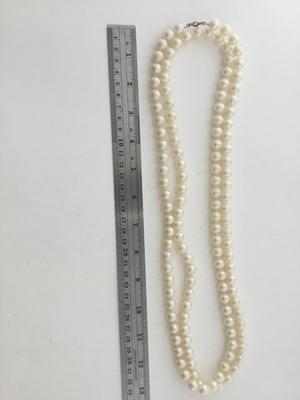 Faux pearl long fashion necklace