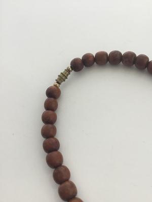 Beautiful vintage clasp wooden faux statement necklace