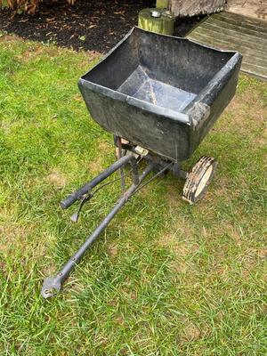 Craftsman Push-Pull Lawn Spreader