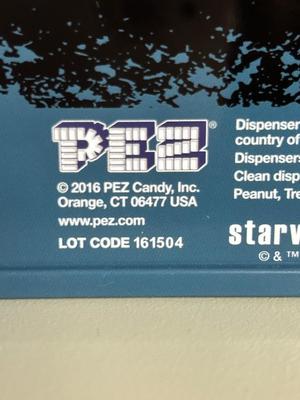 STAR WARS PEZ IN COLLECTABLE TIN, YODAS AND TRADING CARDS
