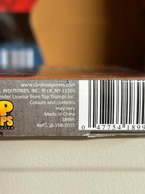 STAR WARS PEZ IN COLLECTABLE TIN, YODAS AND TRADING CARDS