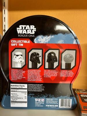 STAR WARS PEZ IN COLLECTABLE TIN, YODAS AND TRADING CARDS