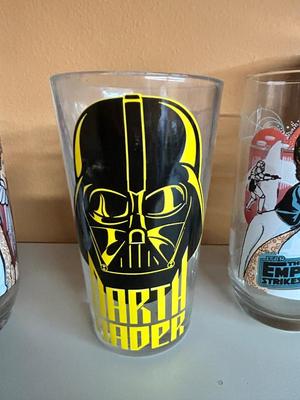 COLLECTIBLE STAR WARS GLASSES AND DESTINY YODA’S