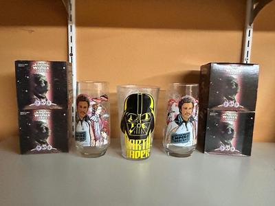 COLLECTIBLE STAR WARS GLASSES AND DESTINY YODA’S