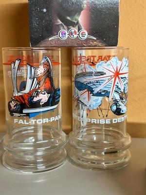 WILLIAM SHATNER TRADING CARDS, 1984 STAR TREK COLLECTIBLE GLASSES AND MORE