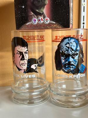 WILLIAM SHATNER TRADING CARDS, 1984 STAR TREK COLLECTIBLE GLASSES AND MORE