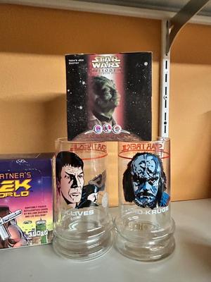WILLIAM SHATNER TRADING CARDS, 1984 STAR TREK COLLECTIBLE GLASSES AND MORE