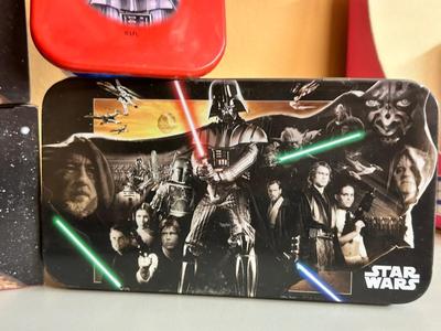 AN ARRAY OF DIFFERENT STAR WARS ITEMS
