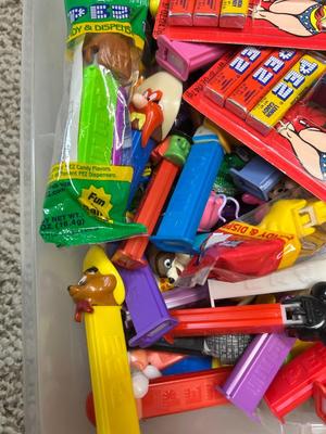 79 LOOSE PEZ, 16 PEZ ON CARDS, 26 PEZ IN PACKAGES